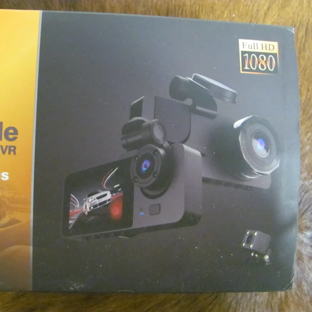 VEHICLE‎ BLACKBOX DVR DUAL LENS NIP